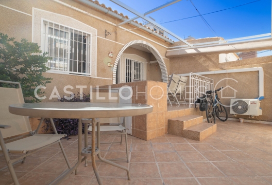 Adosado - Reventa - Torrevieja - aguas nuevas