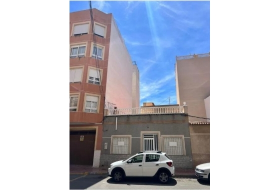 Adosado - Reventa - Torrevieja - Estacion De Autobuses