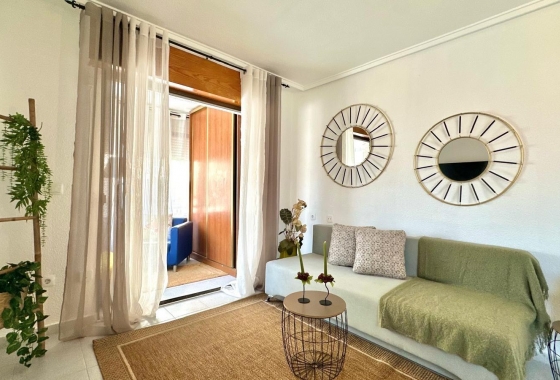 Apartamento / piso - Reventa - Torrevieja - El Chaparral