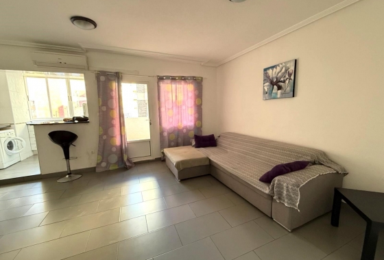 Apartamento / piso - Reventa - Torrevieja - Las Piscinas Naturales