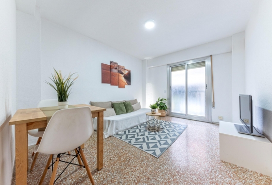 Apartment / flat - Resale - Alicante - Ensanche - Diputación