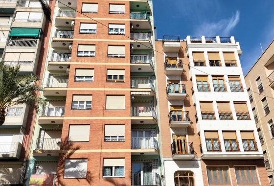 Apartment / flat - Resale - Sax - Inland