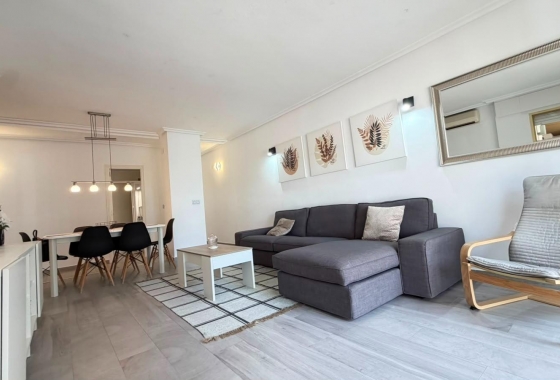 Apartment / flat - Resale - Torrevieja - Centro - Muelle Pesquero