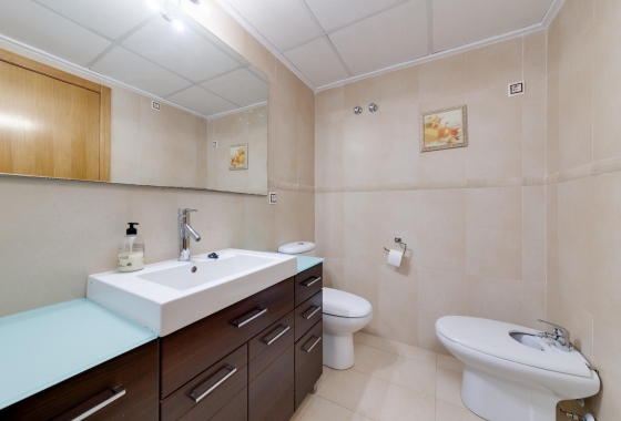 Apartment / flat - Resale - Torrevieja - Centro