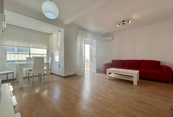 Apartment / flat - Resale - Torrevieja - Centro