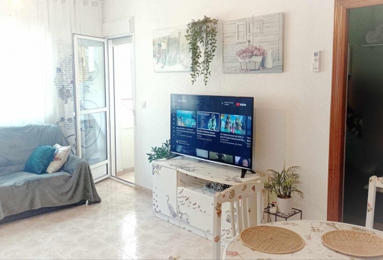 Apartment / flat - Resale - Torrevieja - Centro