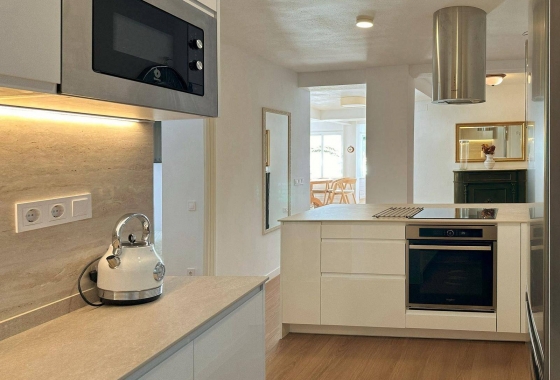 Apartment / flat - Resale - Torrevieja - Centro