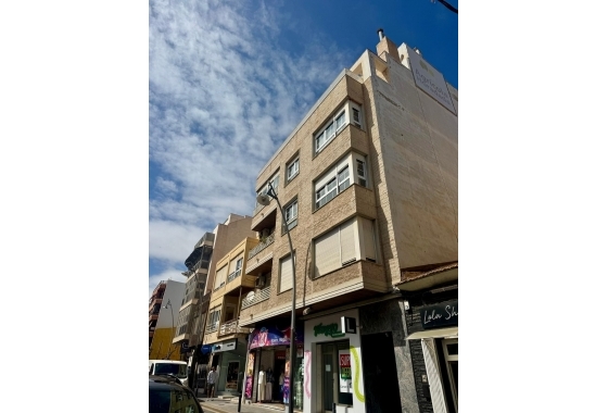 Apartment / flat - Resale - Torrevieja - Centro