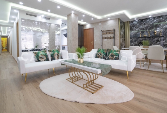 Apartment / flat - Resale - Torrevieja - Centro