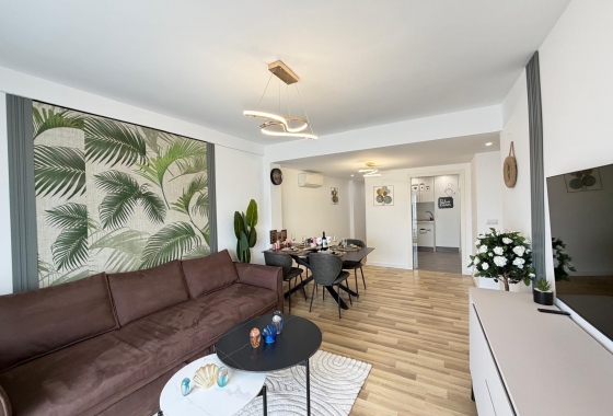 Apartment / flat - Resale - Torrevieja - Centro