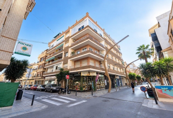 Apartment / flat - Resale - Torrevieja - Costa Blanca