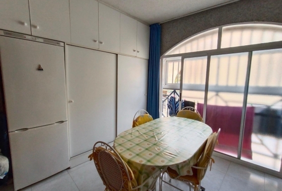 Apartment / flat - Resale - Torrevieja - Estacion De Autobuses