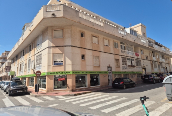 Apartment / flat - Resale - Torrevieja - LA LOMA