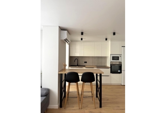 Apartment / flat - Resale - Torrevieja - Paseo Maritimo