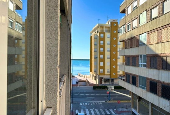 Apartment / flat - Resale - Torrevieja - Playa del Acequión