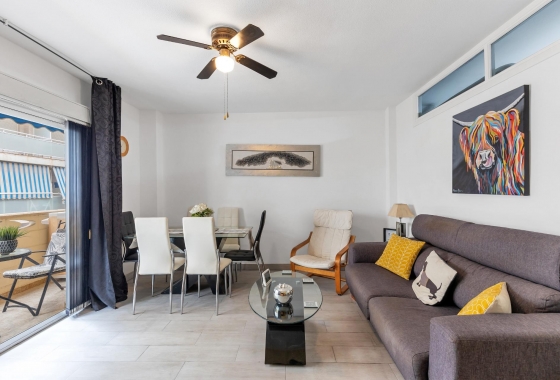 Apartment / flat - Resale - Torrevieja - Playa del Cura