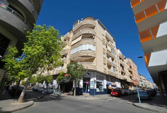 Apartment / flat - Resale - Torrevieja - Playa del Cura