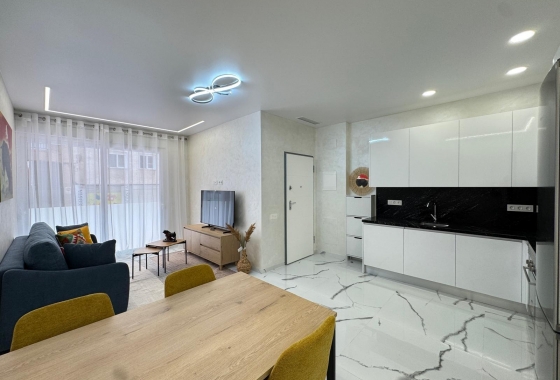 Appartement / flat - Herverkoop - Torrevieja - Estacion De Autobuses