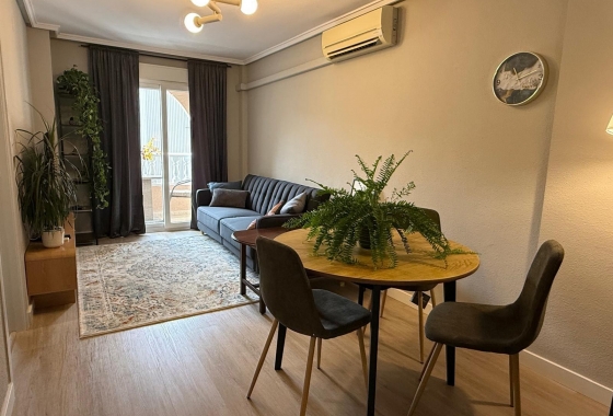 Appartement / flat - Herverkoop - Torrevieja - Playa del Cura