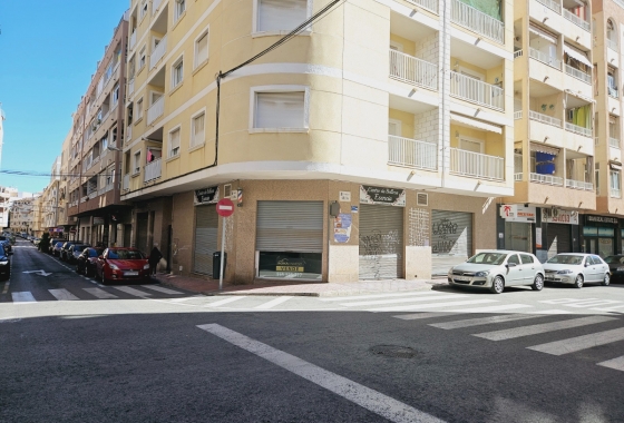 Comercial - Reventa - Torrevieja - Habaneras