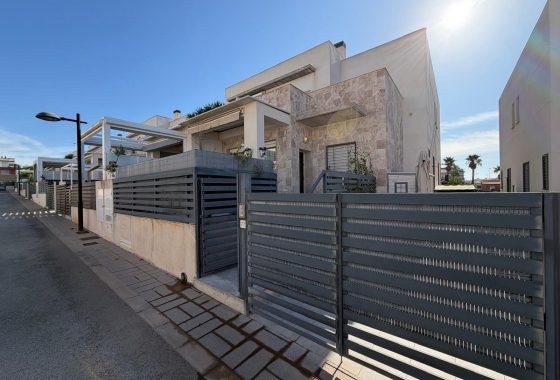 Herenhuis - Herverkoop - Torrevieja - aguas nuevas