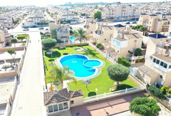 Квартира - Перепродажа - Orihuela Costa - Lomas De Cabo Roig