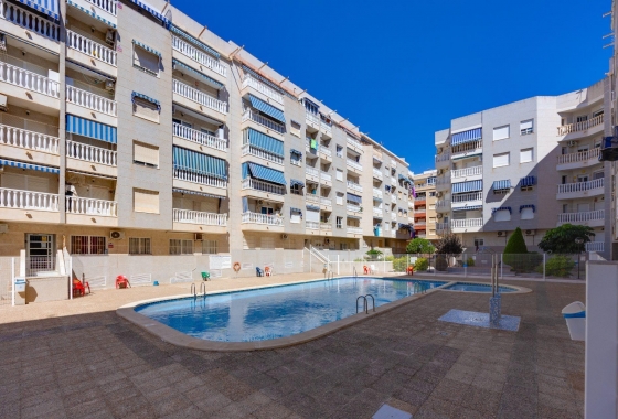 Квартира - Перепродажа - Torrevieja - Estacion De Autobuses