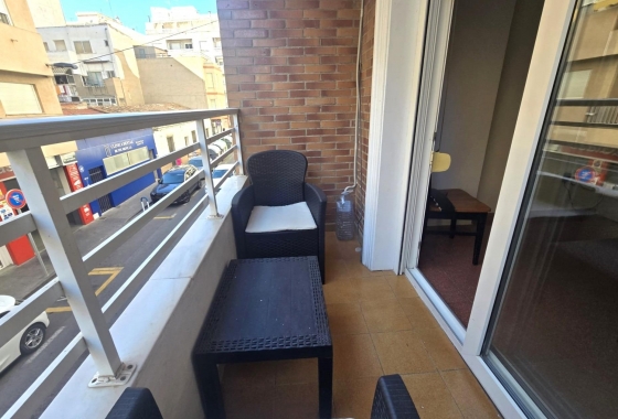 Квартира - Перепродажа - Torrevieja - Las Piscinas Naturales