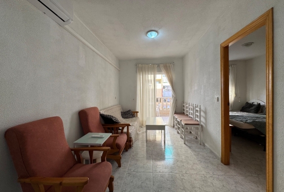 Квартира - Перепродажа - Torrevieja - Los Locos