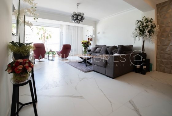 Lägenhet / lägenhet - Återförsäljning - Torrevieja - CAH-68066