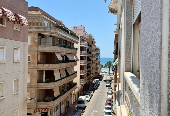 Lägenhet / lägenhet - Återförsäljning - Torrevieja - Playa del Cura
