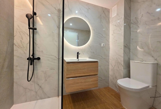 Maison de ville - Revente - Torrevieja - aguas nuevas