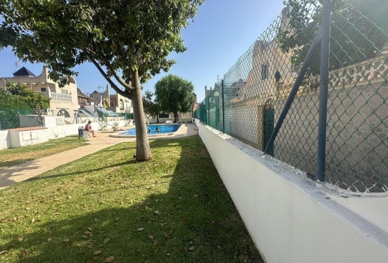 Maison de ville - Revente - Torrevieja - Carrefour