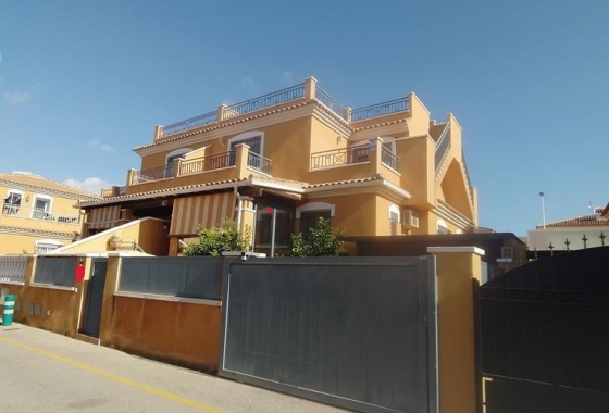 Stadthaus - Wiederverkauf - Torrevieja - AGUAS NUEVAS 25