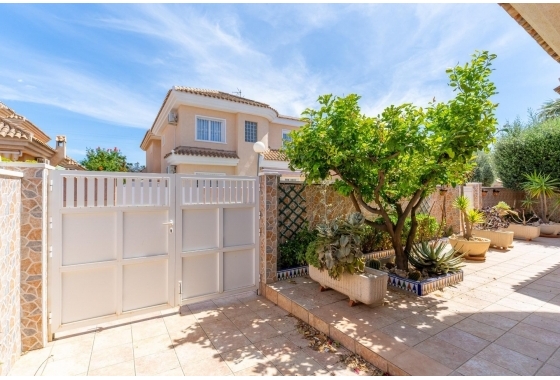 Таунхаус - Перепродажа - Torrevieja - MCO-42239