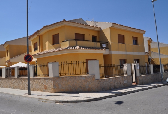 Townhouse - Resale - Pinoso - Inland