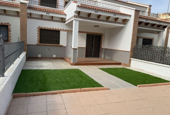 Townhouse - Resale - San Miguel de Salinas - Ciudad De Las Comunicaciones