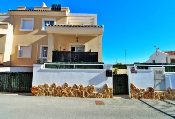 Townhouse - Resale - San Miguel de Salinas - Residencial Los Flamencos