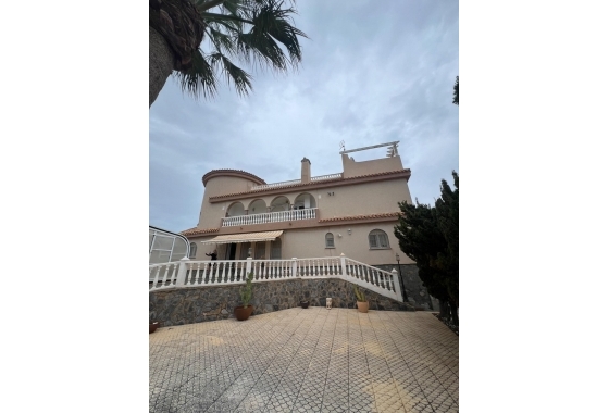 Villa - Återförsäljning - La Manga del Mar Menor - Km 17