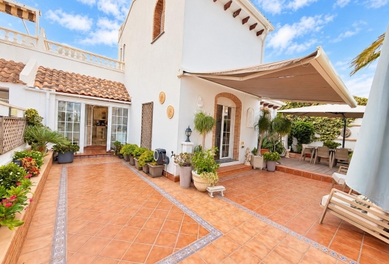 Villa - Återförsäljning - Orihuela Costa - Costa Blanca