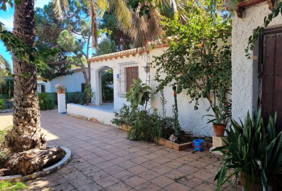 Villa - Återförsäljning - Orihuela Costa - Punta Prima
