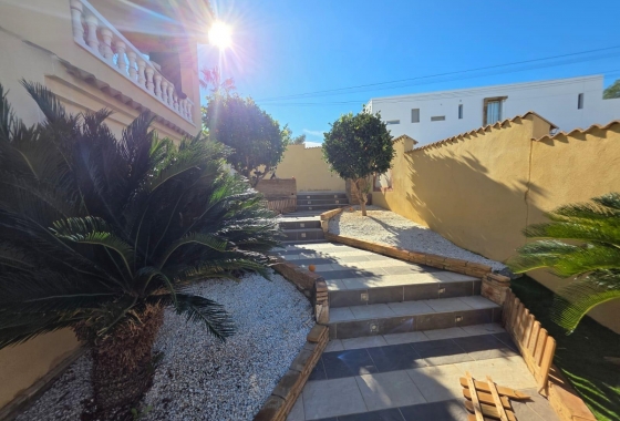 Villa - Återförsäljning - Orihuela Costa - Villamartín-las Filipinas