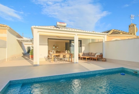 Villa - Återförsäljning - Torrevieja - Costa Blanca