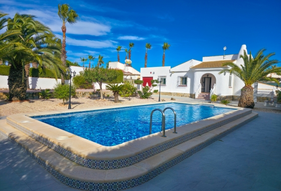 Villa - Återförsäljning - Torrevieja - Costa Blanca