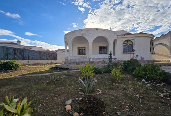 Villa - Återförsäljning - Torrevieja - Costa Blanca