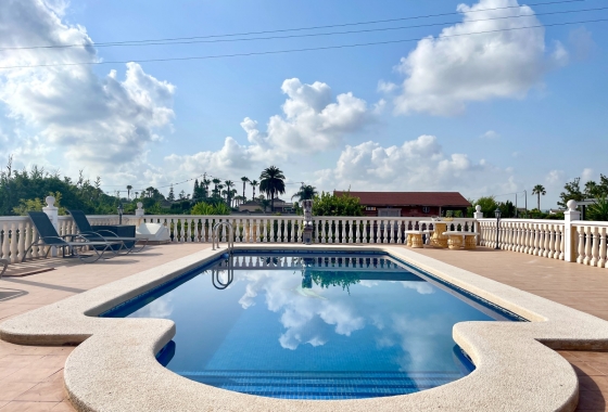 Villa - Herverkoop - Catral - Costa Blanca