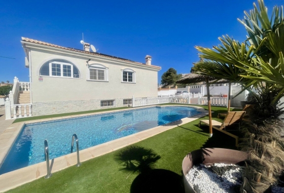 Villa - Herverkoop - La Marina - Inland