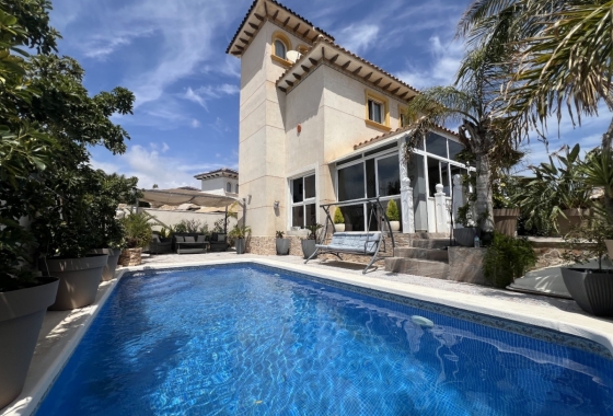 Villa - Herverkoop - La Zenia - Costa Blanca