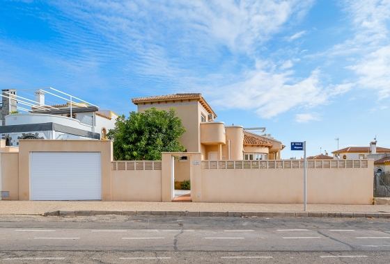 Villa - Herverkoop - Orihuela Costa - Costa Blanca