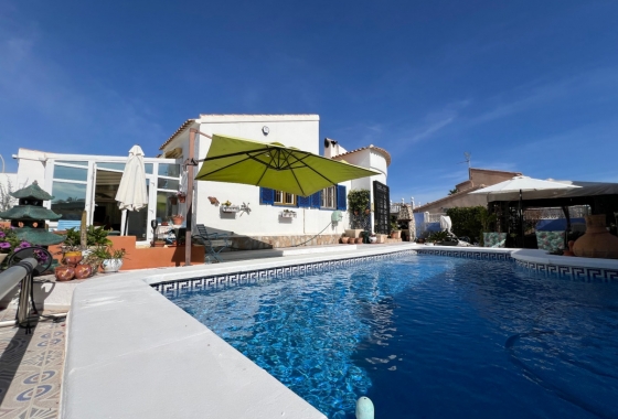 Villa - Herverkoop - Orihuela Costa - Costa Blanca